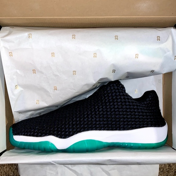 Jordan Future Low - Picture 2 of 11